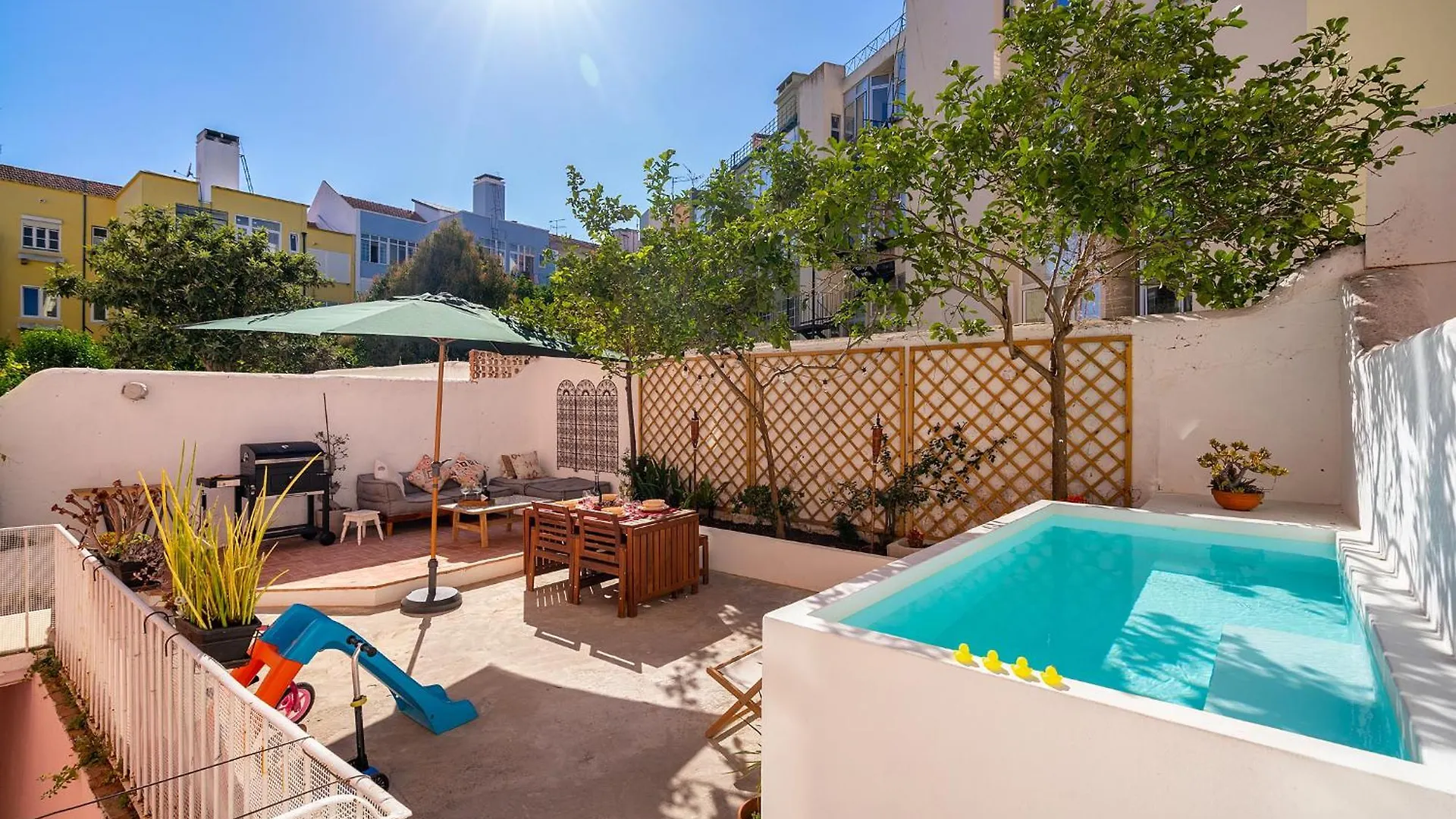 Flat Art - Luxury With Private Pool & Garden contacts