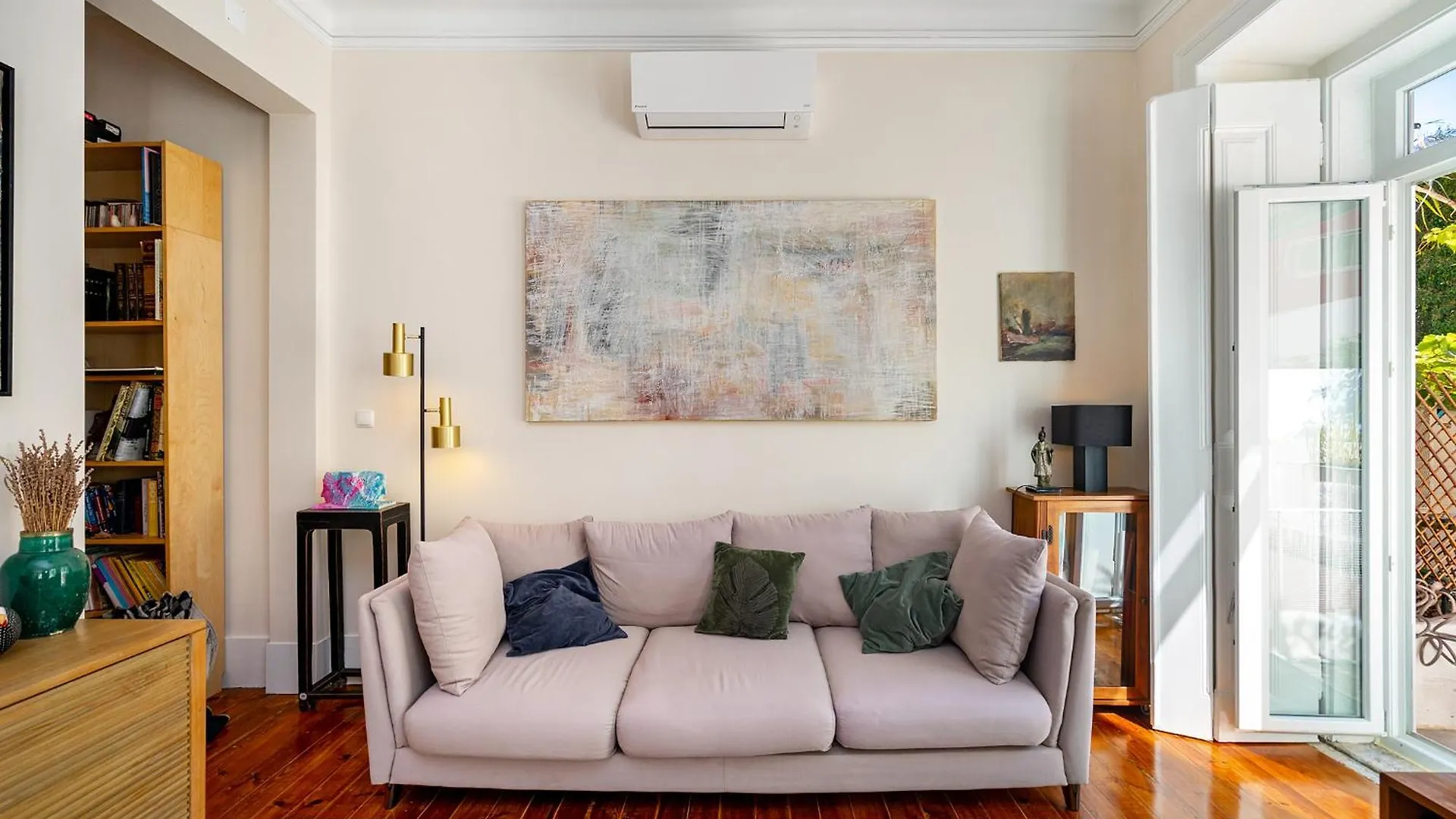 Flat Art - Luxury With Private Pool & Garden Apartment Lisbon 0*,  Portugal